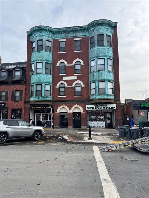 5-25 Maverick Sq, Boston, MA, 02128 | Card Image