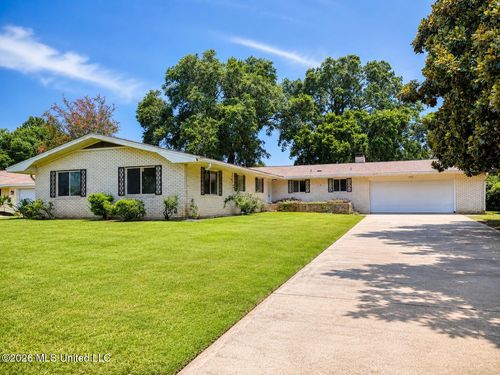2421 Regency Drive, Biloxi, MS, 39532 | Card Image