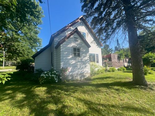 415 Sunnyside Dr, Cadillac, MI, 49601-2630 | Card Image