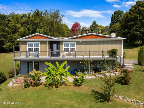 386 White Oak Cir, Kodak, TN, 37764-2162 | Card Image