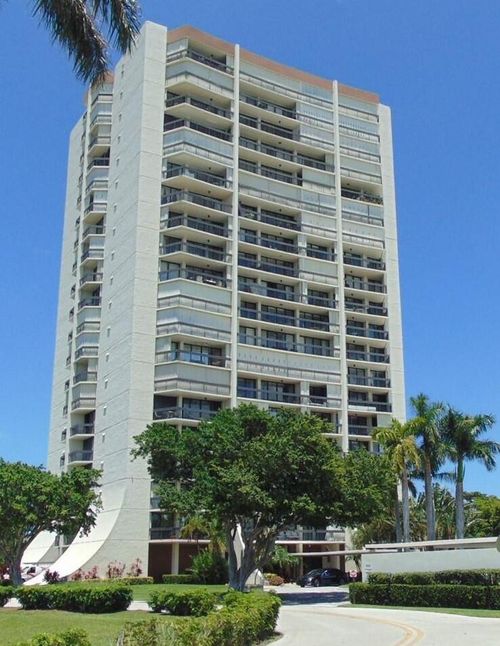 306-2000 Presidential Way, West Palm Beach, FL, 33401-1515 | Card Image