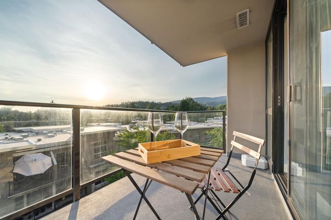 706 - 2959 Glen Dr, Condo with 1 bedrooms, 1 bathrooms and 1 parking in Coquitlam BC | Image 26