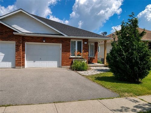 21 Saddler Street, Fonthill, ON, L3E1E4 | Card Image