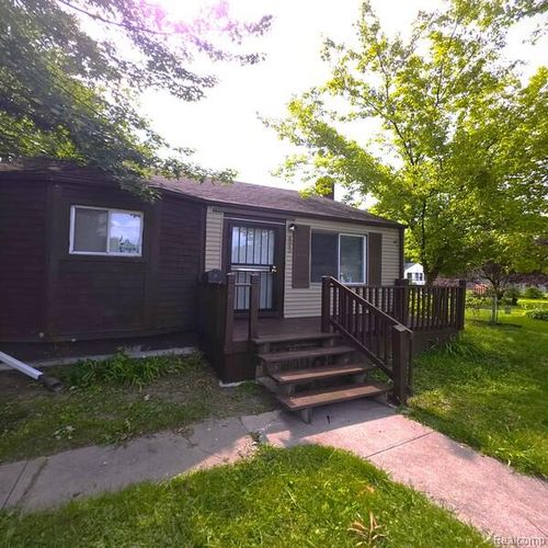 4845 University Pl, Detroit, MI, 48224-1425 | Card Image