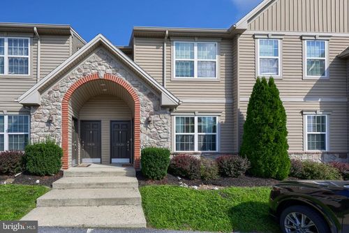8426 Hilton St, HUMMELSTOWN, PA, 17036-8601 | Card Image