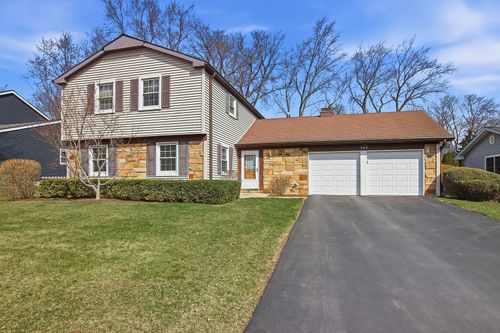 393 Indian Hill Dr, Buffalo Grove, IL, 60089-1922 | Card Image