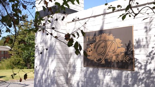 204 Park Ridge Ln, Lafayette, LA, 70503-3087 | Card Image