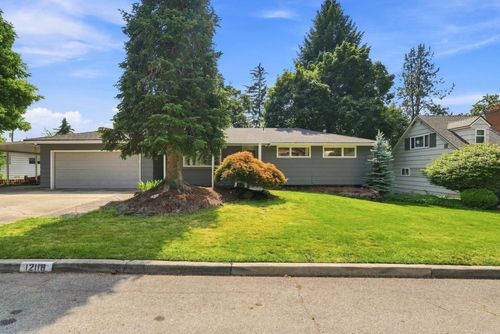 12118 E 22nd Ave, Spokane Valley, WA, 99206-7020 | Card Image