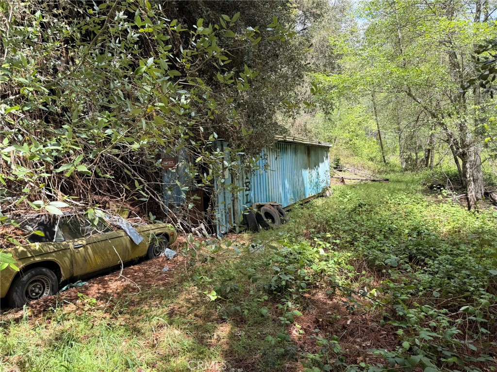 Land in Coulterville
