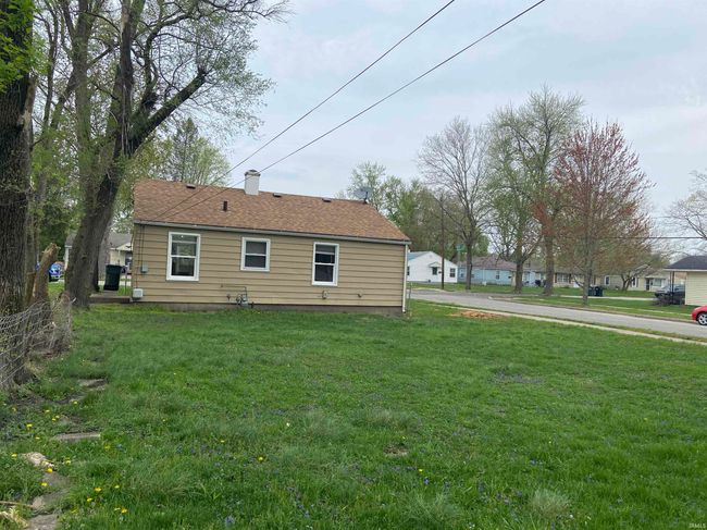 1004 Beale St, House other with 3 bedrooms, 1 bathrooms and null parking in South Bend IN | Image 5