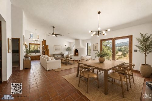 23921 Parke Ct, Tehachapi, CA, 93561-7101 | Card Image