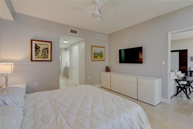 2602 - 16275 Collins Ave, Condo with 2 bedrooms, 2 bathrooms and null parking in Sunny Isles Beach FL | Image 34