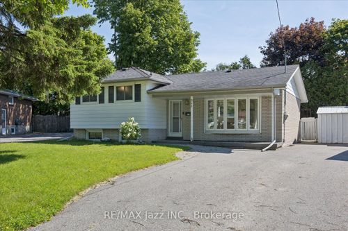 243 Acadia Dr, Oshawa, ON, L1G1X9 | Card Image