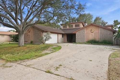 5909 Golden Canyon Dr, Corpus Christi, TX, 78414-2537 | Card Image