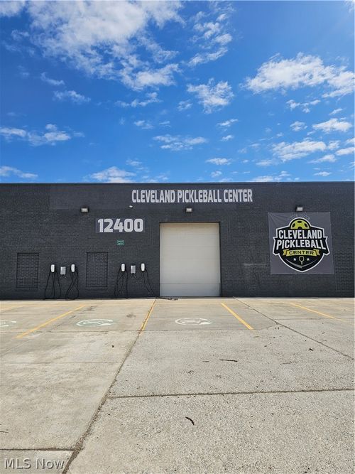 12400 Crossburn Avenue, Cleveland, OH, 44135 | Card Image