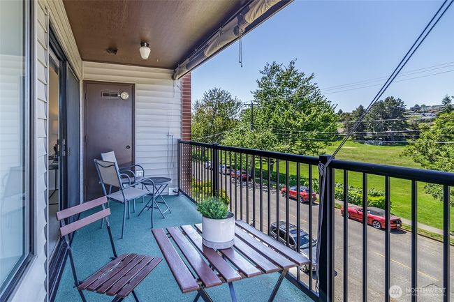 APT-302 - 2858 32 Nd Ave W, Condo with 2 bedrooms, 2 bathrooms and 1 parking in Seattle WA | Image 15