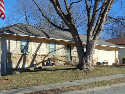 1104 Halsey Ter, Harrisonville, MO, 64701-1577 | Card Image