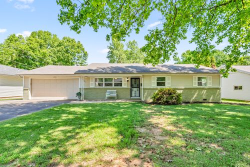 1261 E Gretna St, Springfield, MO, 65804-3622 | Card Image