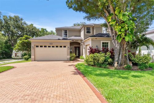 3916 Hudson Ln, Tampa, FL, 33618-5335 | Card Image