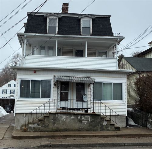 672 Providence St, West Warwick, RI, 02893-1557 | Card Image