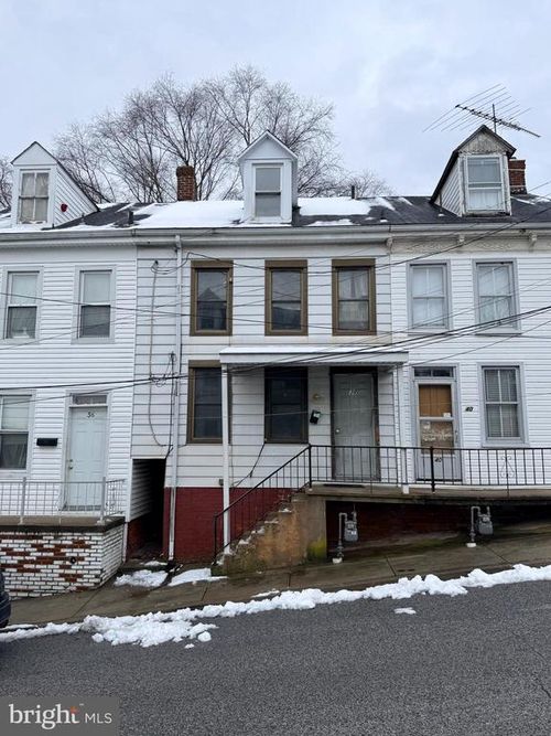 38 W 8th Ave, YORK, PA, 17404-2002 | Card Image