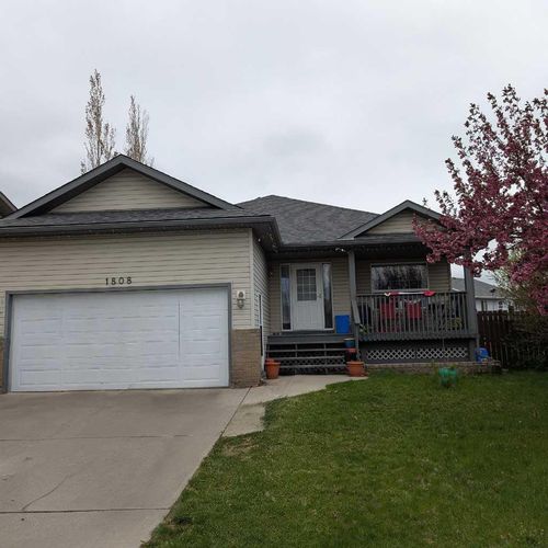 1808 Strathcona Bay, Strathmore, AB, T1P1S9 | Card Image