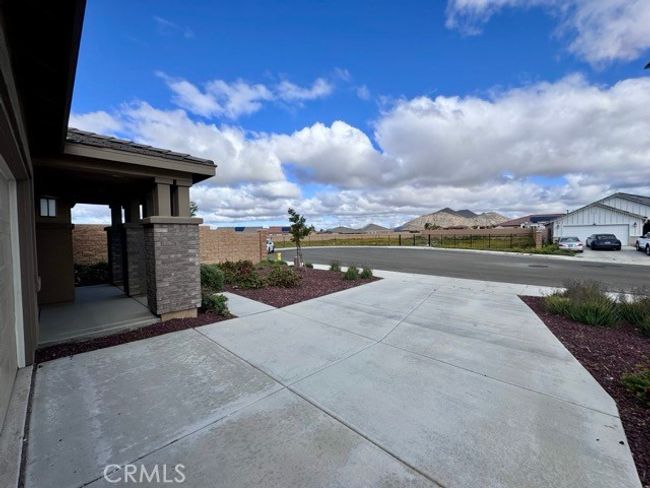 32261 Wild West Ct, House other with 4 bedrooms, 2 bathrooms and 2 parking in Winchester CA | Image 5