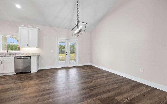 152 Sw Scott Pl, House other with 4 bedrooms, 2 bathrooms and 2 parking in LAKE CITY FL | Image 6