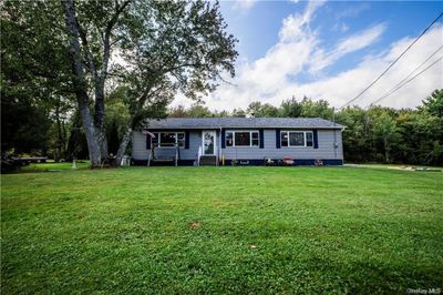 View of front and front yard | Image 1