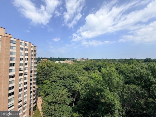 1320-3001 Veazey Ter Nw, WASHINGTON, DC, 20008-5408 | Card Image