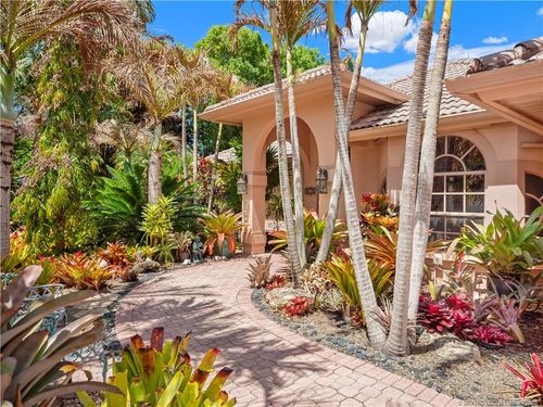 1915 Sw Windcross Run, Palm City, FL, 34990-7716 | Card Image