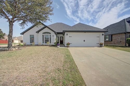 332 Delaware St, Burleson, TX, 76028-8186 | Card Image