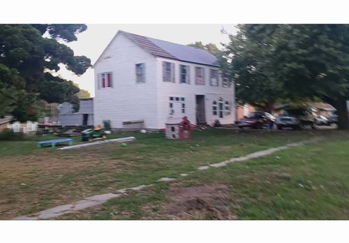 204 S Federal St, Griggsville, IL, 62340-1027 | Card Image