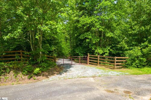 105 Sidari Dr, Pickens, SC, 29671-8009 | Card Image
