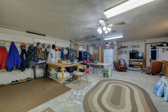 HDR-176 | Image 23