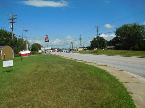 901 Hyatt St & Midway Rd Street, GAFFNEY, SC, 29340 | Card Image