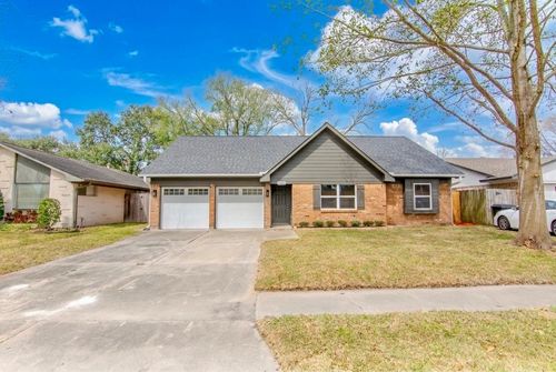 9723 Southport Dr, Houston, TX, 77089-1226 | Card Image