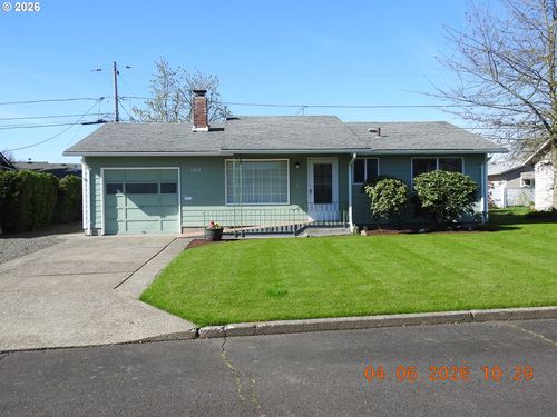 1415 Thompson Rd, Woodburn, OR, 97071-2401 | Card Image