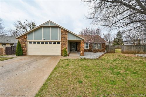 7606 Glenwood Cir, Broken Arrow, OK, 74011-6423 | Card Image