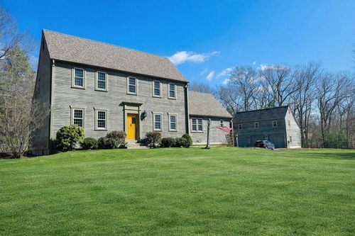 2 Marie Dr, Blackstone, MA, 01504-1350 | Card Image