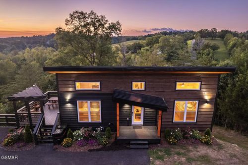 850 Blue Herring Way, Sevierville, TN, 37876-2713 | Card Image