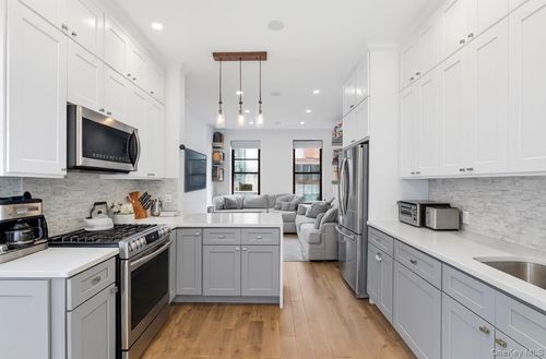 4a-453 W 54th St, New York, NY, 10019-4490 | Card Image