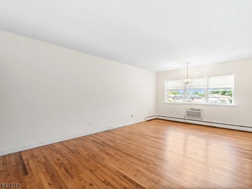 apt-8-239 Crescent Ln, Cliffside Park, NJ, 07010-2319 | Card Image