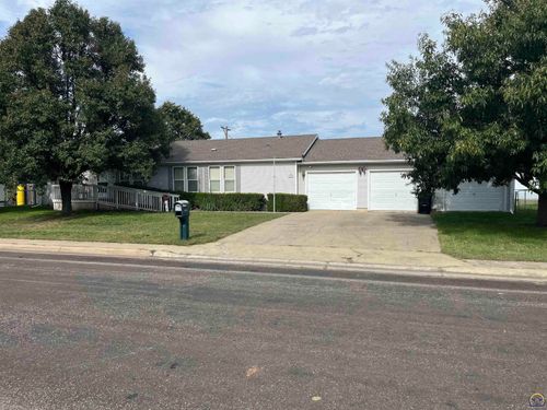 1600 Sw 72nd Pl, Topeka, KS, 66619-1150 | Card Image