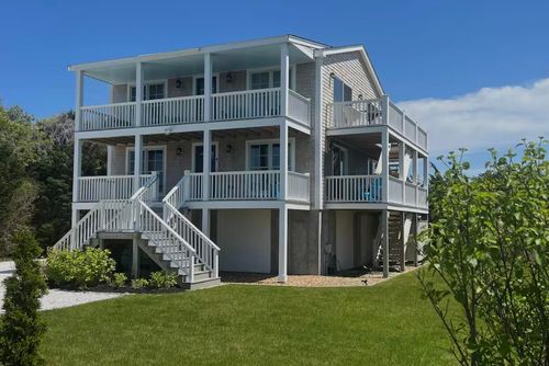 28 Beach Rd, Vineyard Haven, MA, 02568-2601 | Card Image