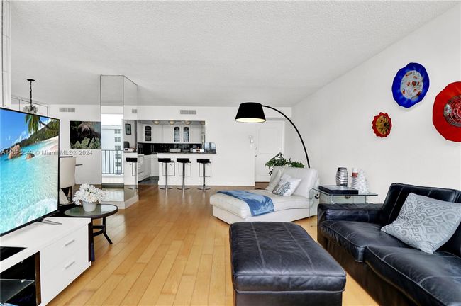 APT-908 - 1400 S Ocean Dr, Condo with 2 bedrooms, 2 bathrooms and null parking in Hollywood FL | Image 9
