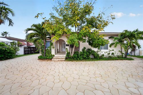 6881 Sw 27th St, Miami, FL, 33155-2915 | Card Image