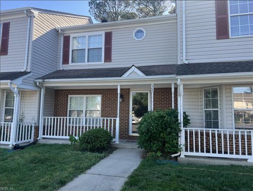 406 Crescent Ct, Yorktown, VA, 23693-4586 | Card Image