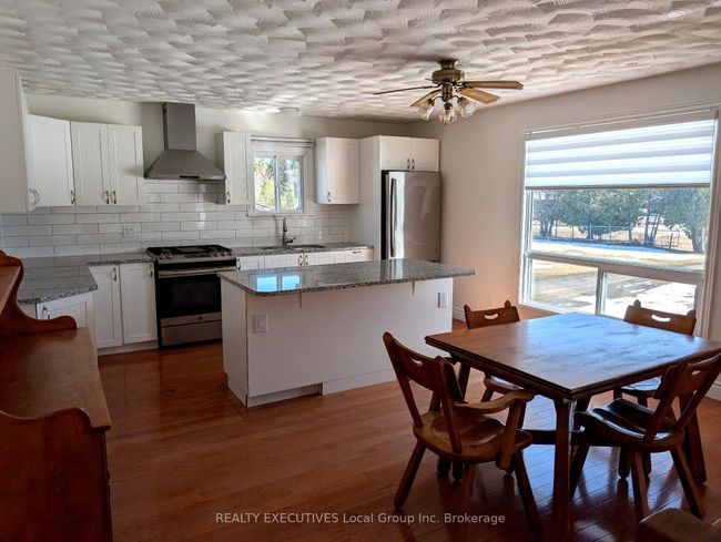 2185 Papineau Rd, House other with 3 bedrooms, 2 bathrooms and 10 parking in Mattawa ON | Image 9