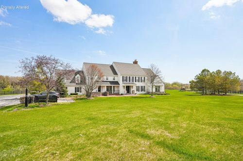 13700 N Riverland Rd, Mequon, WI, 53097-1629 | Card Image